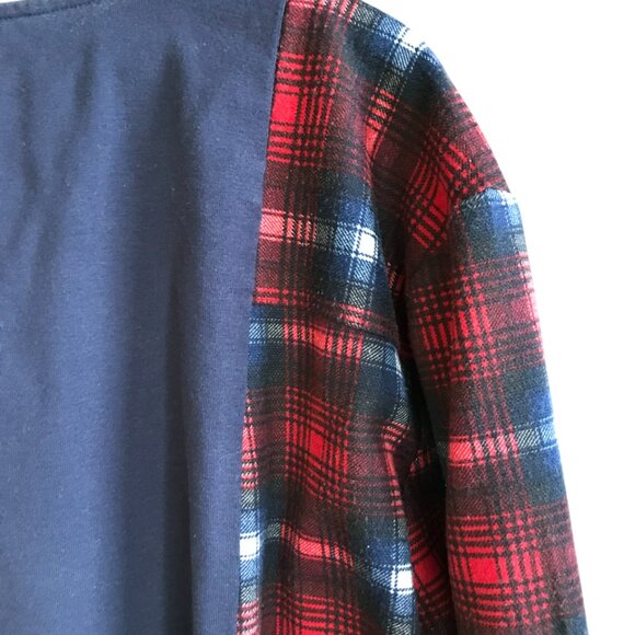 Reworked Flannel Shirt, Size M-L: Upcycled Oversized "Y'All Ain't Right" Graphic - Picture 5 of 11